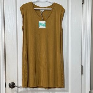 Umgee size S Mustard V-Neck sleeveless dress NWT